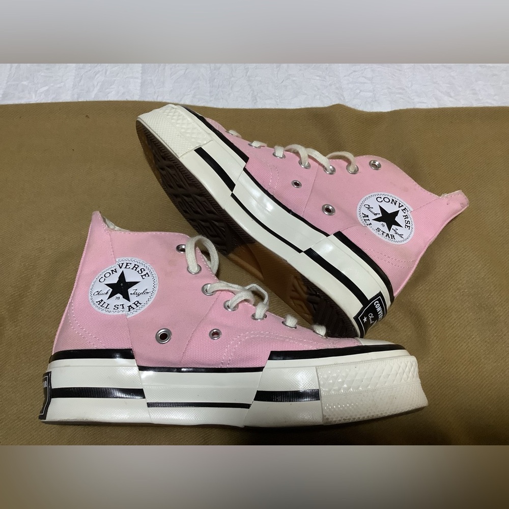 Converse Chuck Taylor Pink Hightop Platform Sneakers Size 7